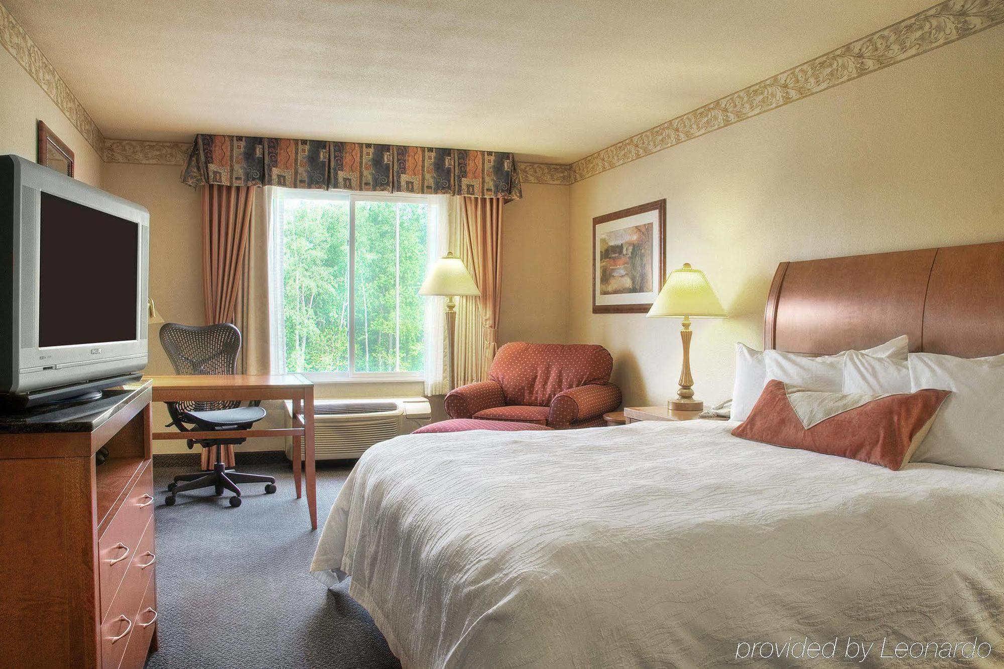 Hilton Garden Inn Dubuque Downtown Room photo
